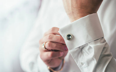 MANCUERNILLAS DE ORO: ACCESORIO CLAVE DE ELEGANCIA ATEMPORAL